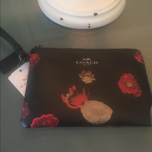 COACH wristlet NWT - Picture 5 of 8